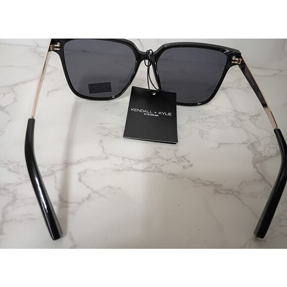 Kendall + Kylie ROXY Black Oversized Womens Sunglasses - NEW - Picture 4 of 7